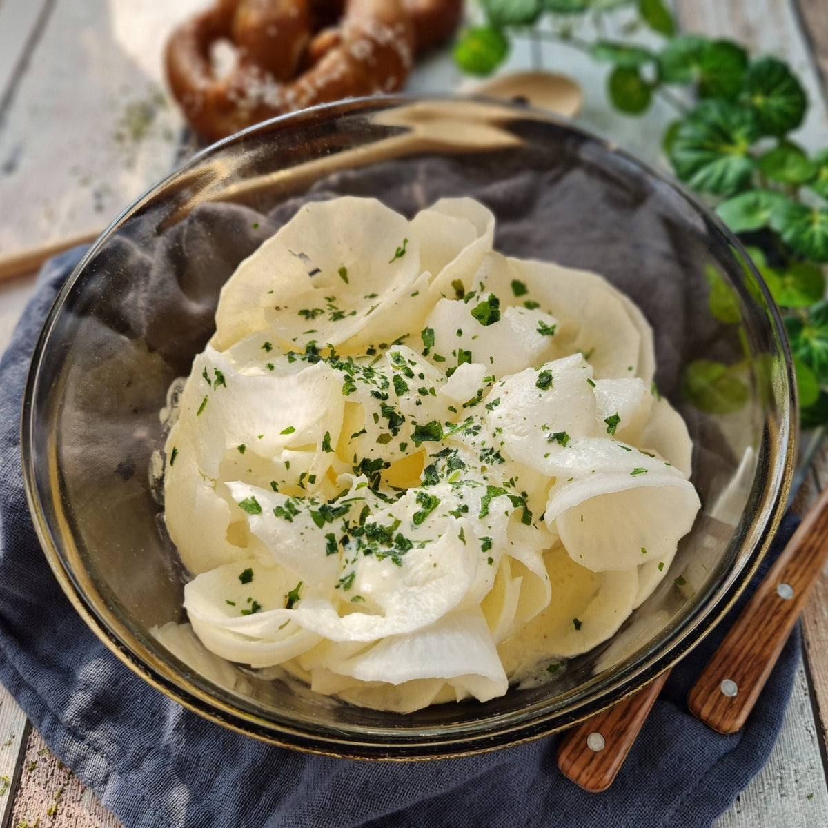 Rettich-Salat mit Zoodles - Wundermix GmbH