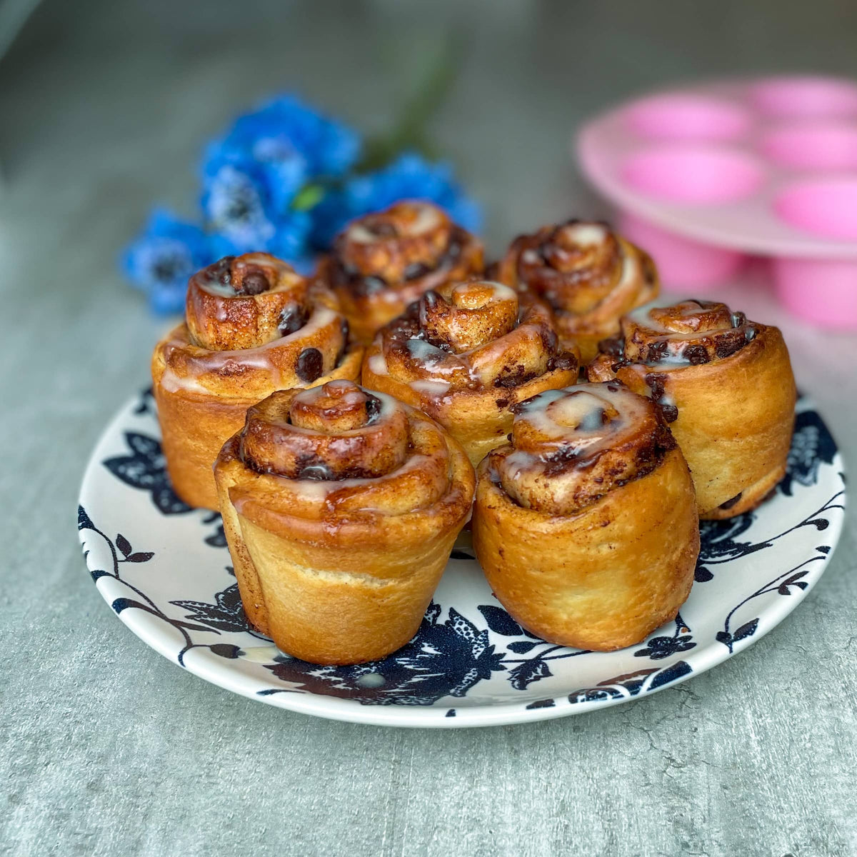 Zimt-Schoko-Schnecken mit Zuckerguss - Wundermix GmbH