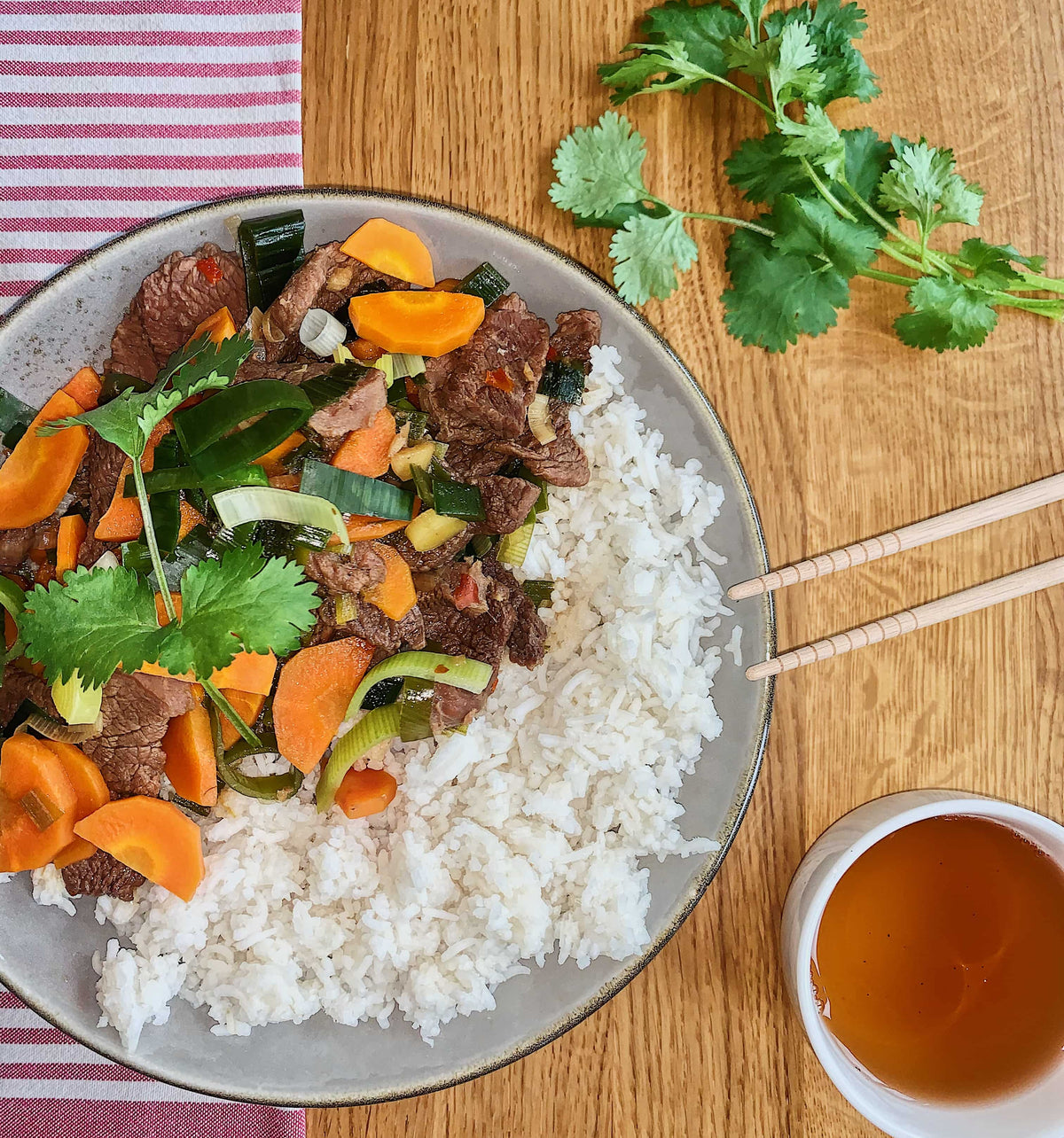 Zartes Rinderfilet mit feuriger Ingwer-Chili Sauce - Wundermix GmbH