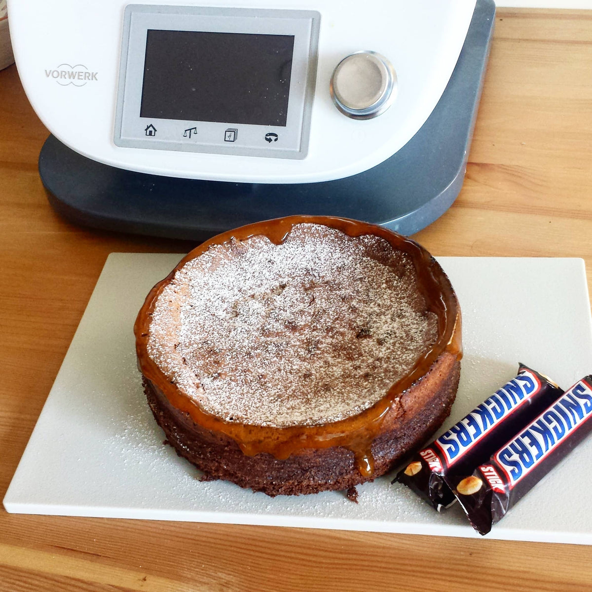 Schokoladen-Snickers-Kuchen - Wundermix GmbH