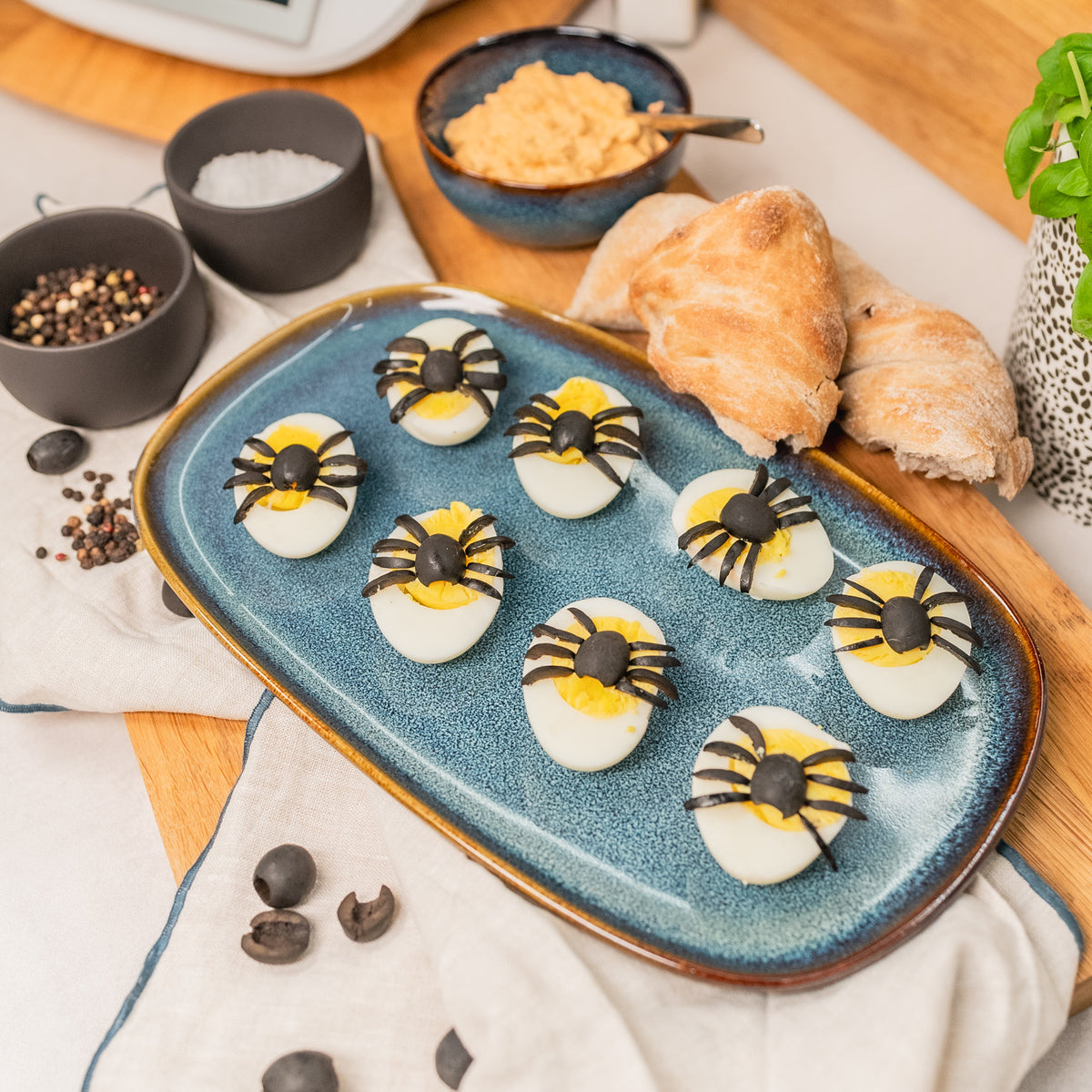 Spinneneier für Halloween mit dem Thermomix - Wundermix GmbH
